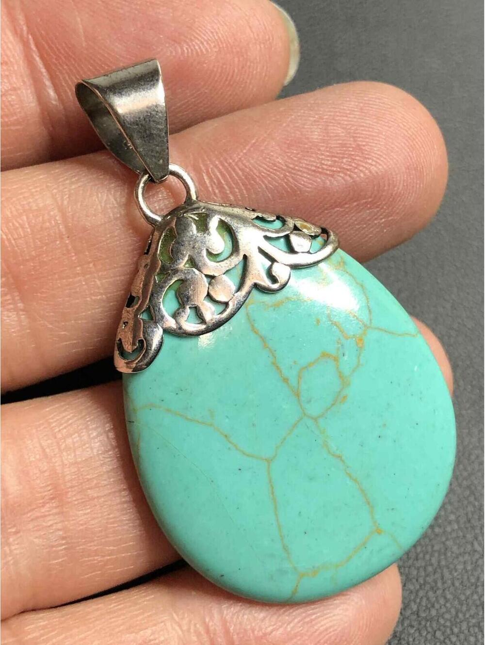 6868 Sterling signed ATI 925  Howlite Teardrop scroll pendant 11.2gr
